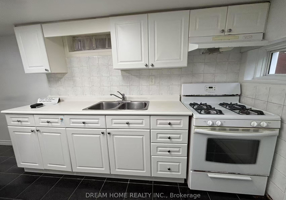 53-lanark-avenue-toronto-ontario-c12070447