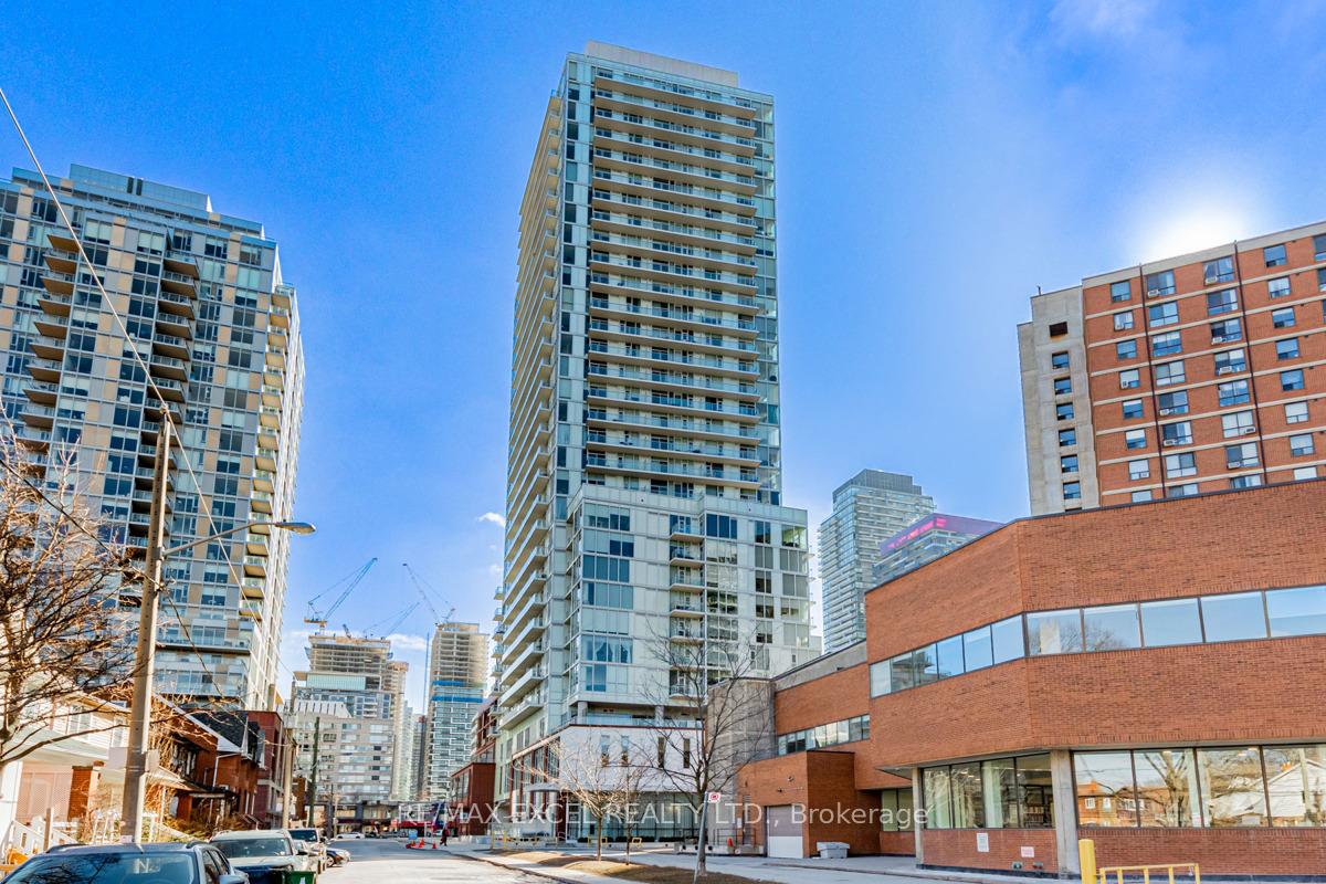 33-helendale-avenue-toronto-ontario-c12070878