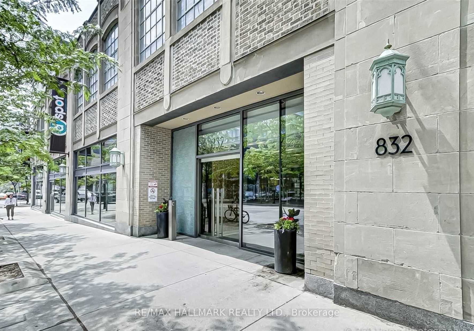 832-bay-street-toronto-ontario-c12071661