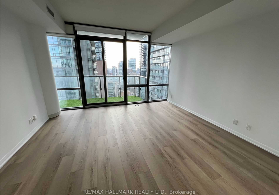 832-bay-street-toronto-ontario-c12071661