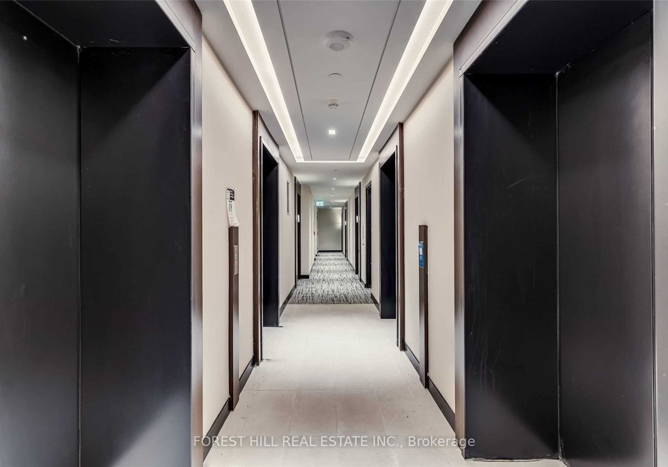 2221-yonge-street-toronto-ontario-c12072564