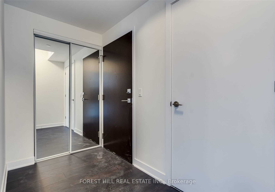 2221-yonge-street-toronto-ontario-c12072564
