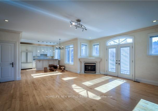 77-steeles-avenue-e-north-york-ontario-c12073368
