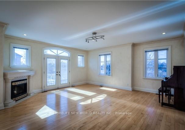 77-steeles-avenue-e-north-york-ontario-c12073368