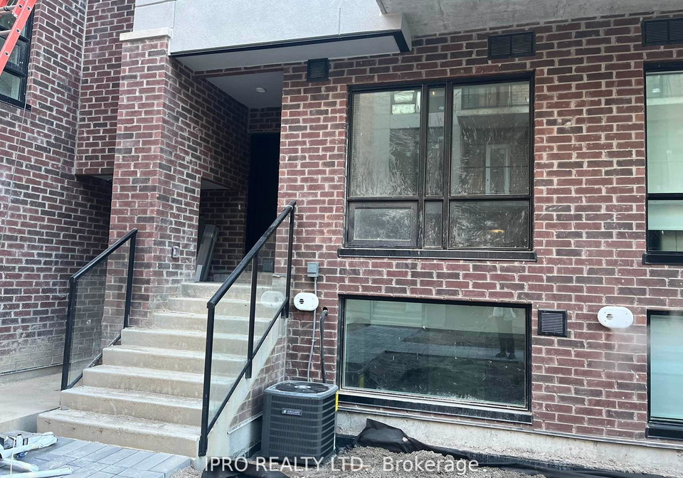 861-sheppard-avenue-w-toronto-ontario-c12076850