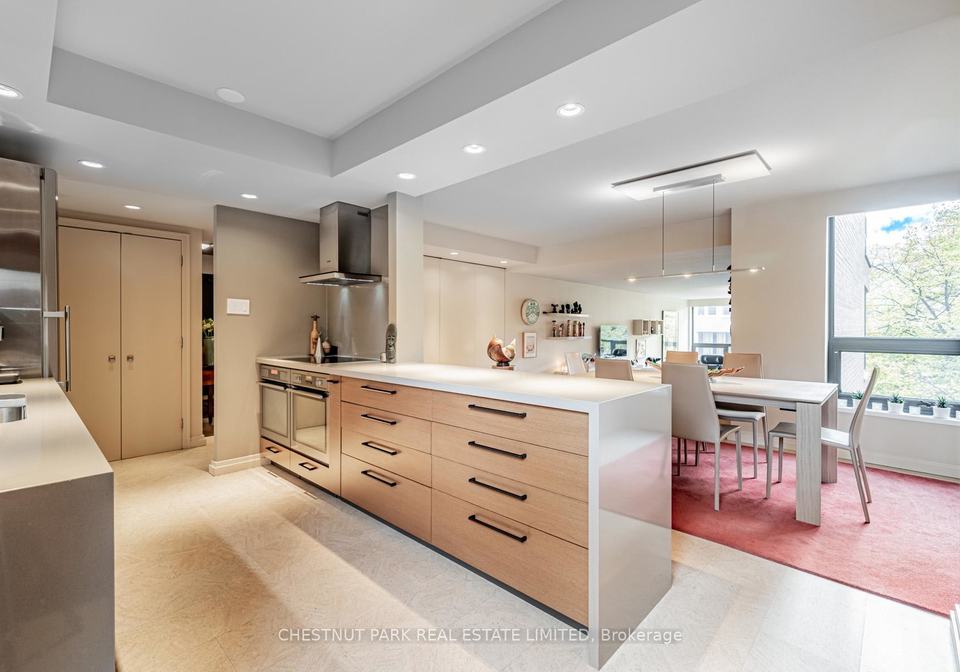 62-wellesley-street-w-toronto-ontario-c12080746