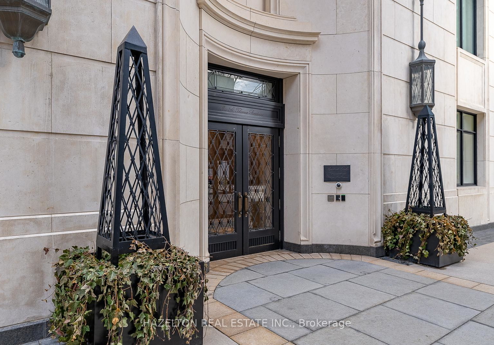 1-st-thomas-street-toronto-ontario-c12081341
