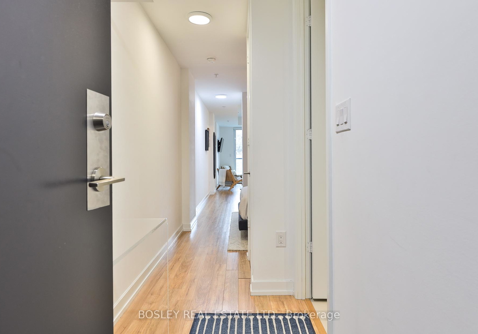 377-madison-avenue-toronto-ontario-c12081510