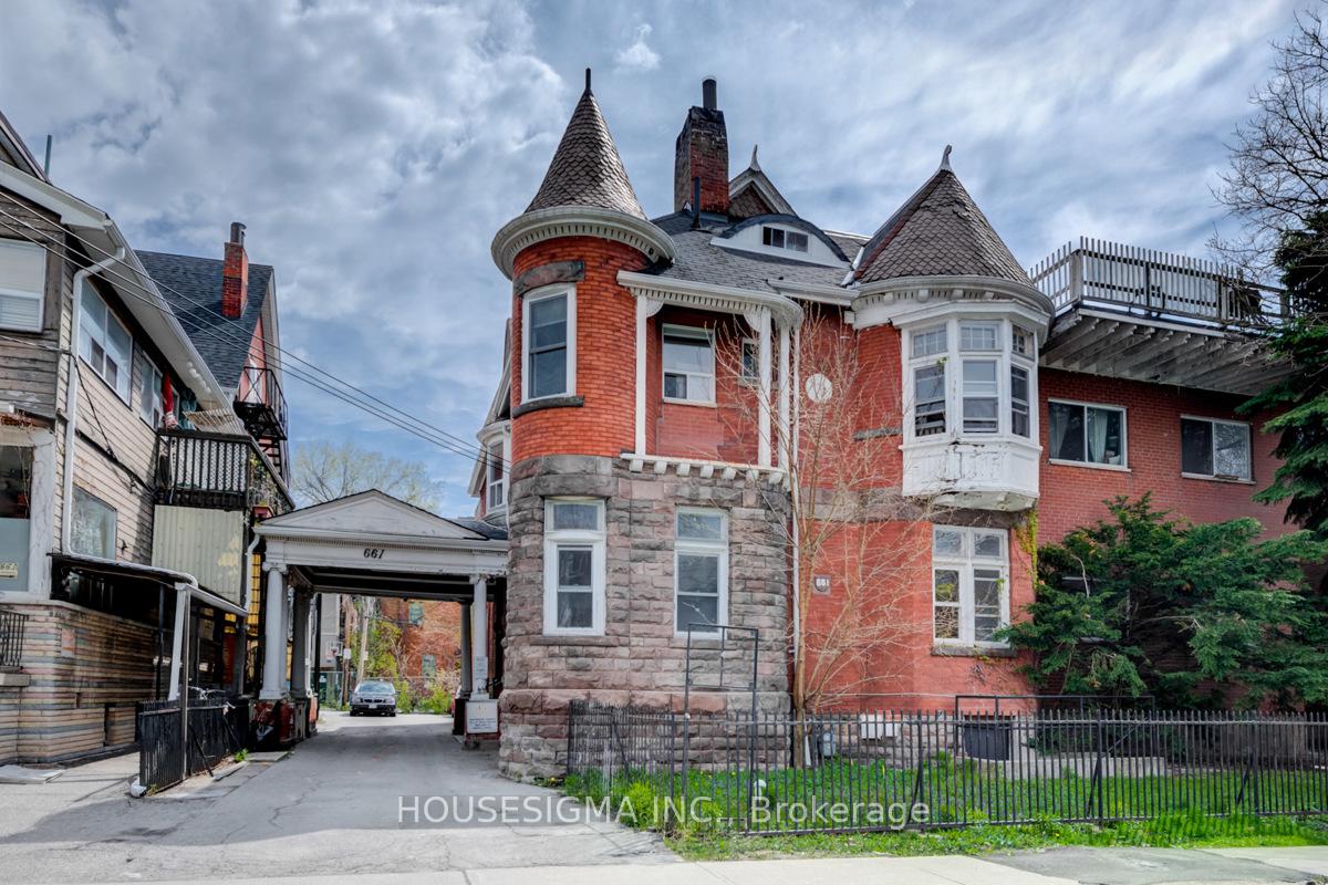 661-huron-street-toronto-ontario-c12086261