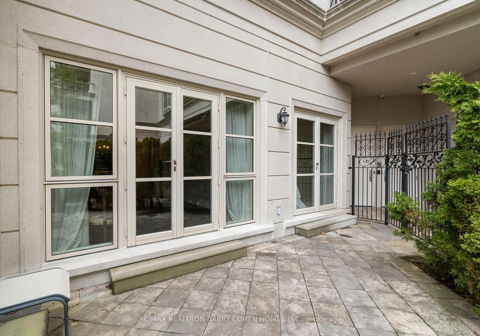 1-post-road-north-york-ontario-c12086694
