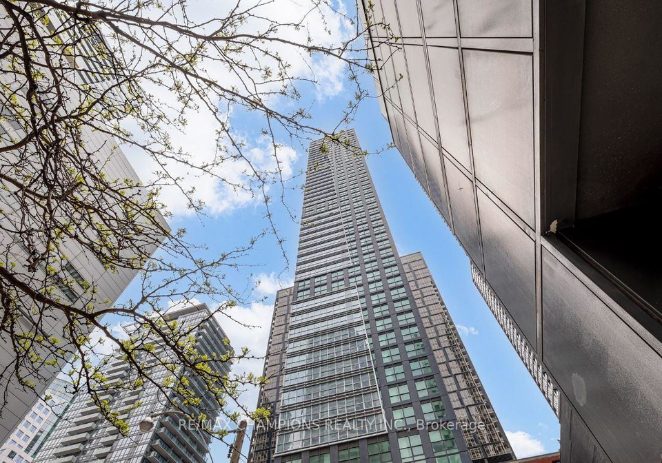 327-king-street-w-toronto-ontario-c12087861