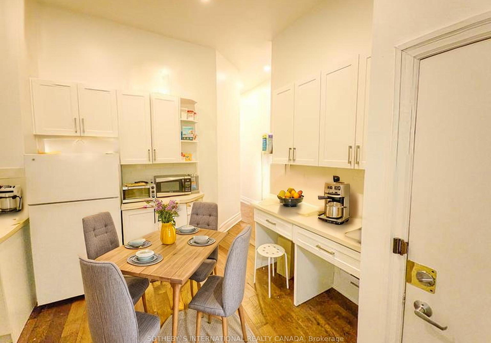 227-beverley-street-toronto-ontario-c12089052