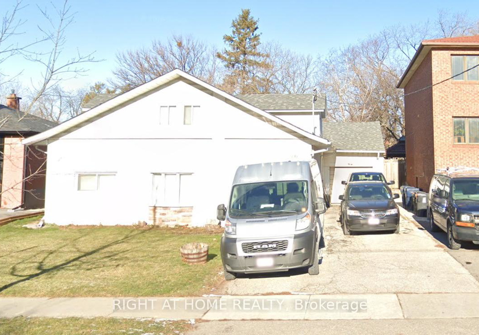 20-connaught-avenue-toronto-ontario-c12091804