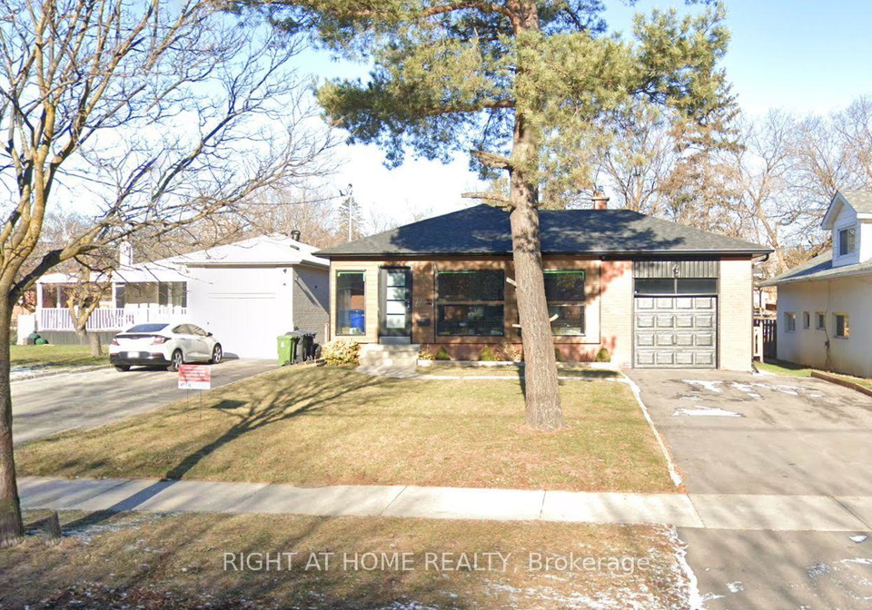 32-connaught-avenue-toronto-ontario-c12091806
