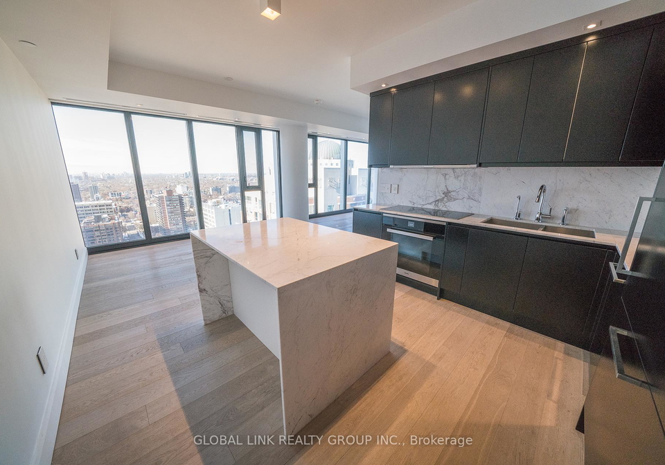 200-cumberland-street-toronto-ontario-c12092892