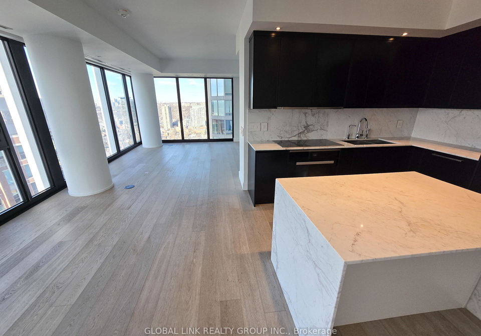 200-cumberland-street-toronto-ontario-c12092892