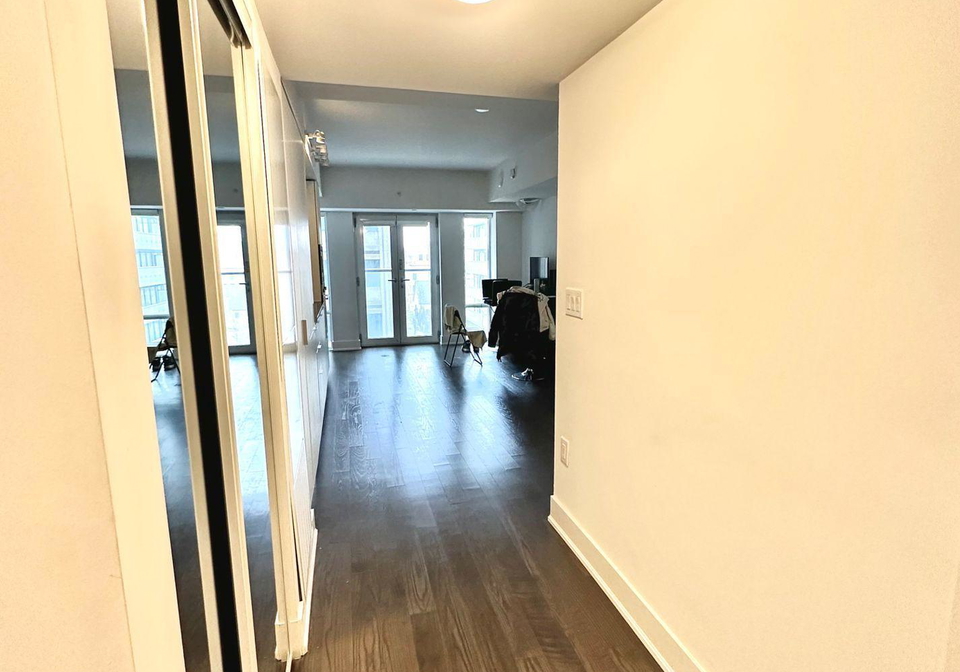 955-bay-street-toronto-ontario-c12093430