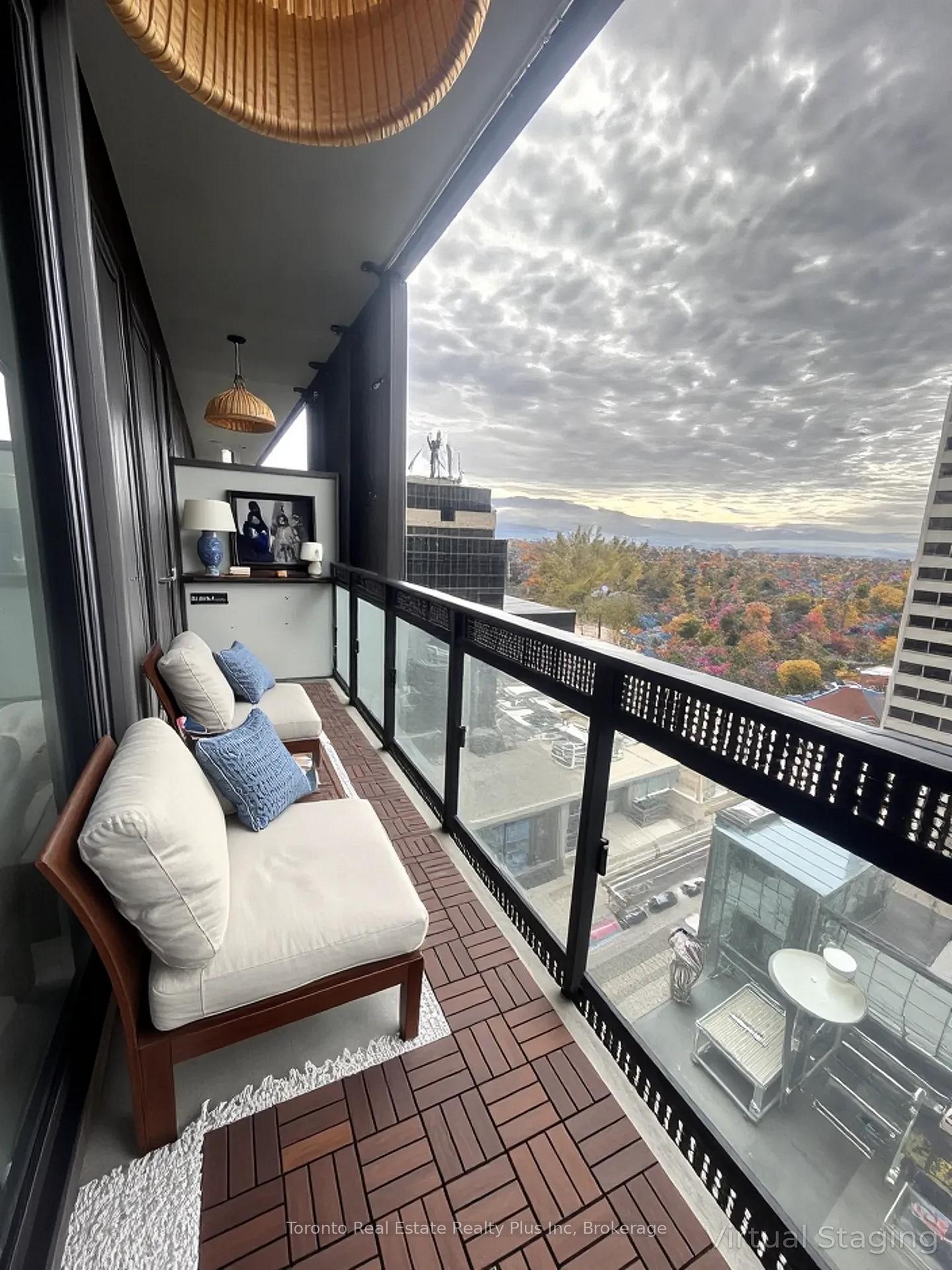 8-eglinton-avenue-e-toronto-ontario-c12096328