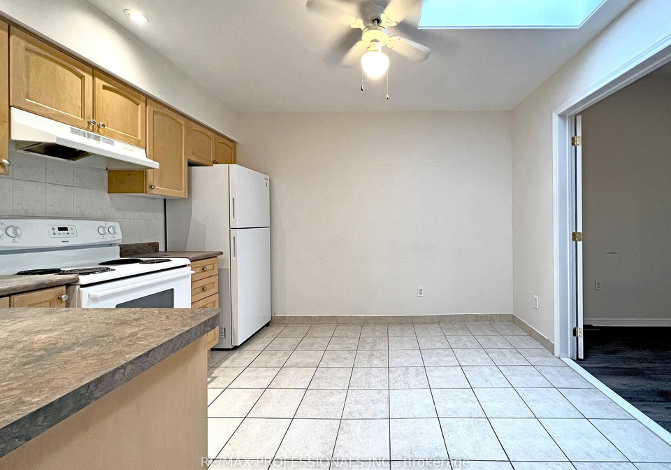 383-dundas-street-e-toronto-ontario-c12096440
