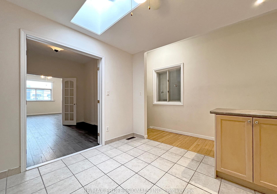 383-dundas-street-e-toronto-ontario-c12096440