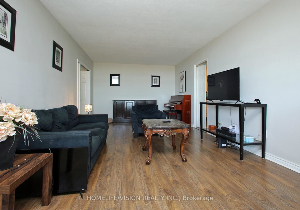 60-pavane-linkway-east-york-ontario-c12096714