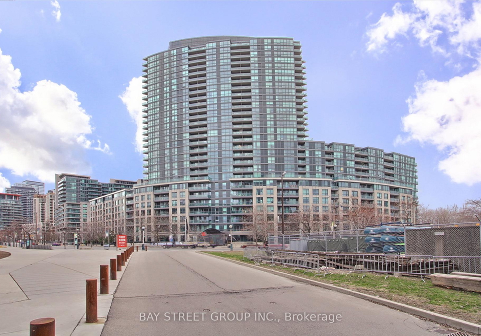 231-fort-york-boulevard-toronto-ontario-c12100476