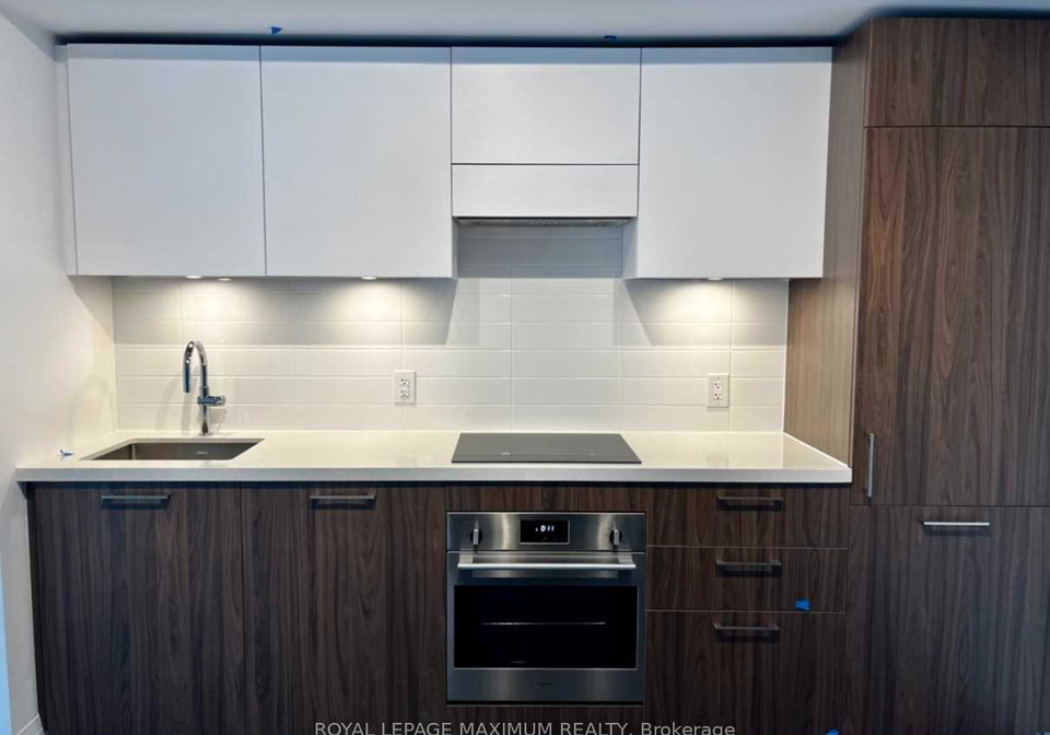 33-frederick-todd-way-east-york-ontario-c12102301