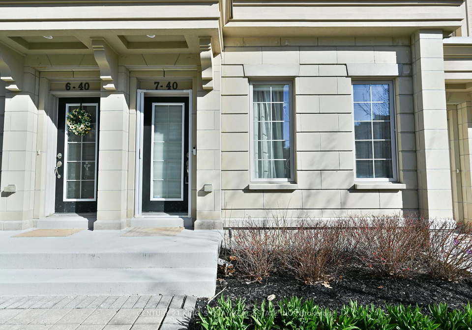 40-hargrave-lane-north-york-ontario-c12102330