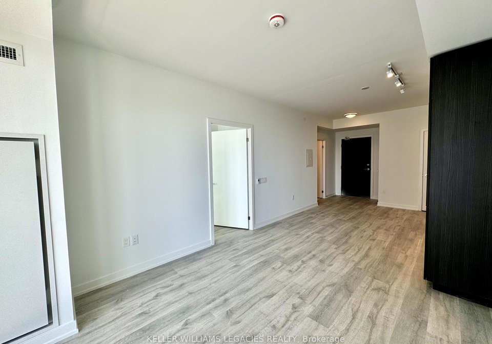 7-golden-lion-heights-north-york-ontario-c12103296