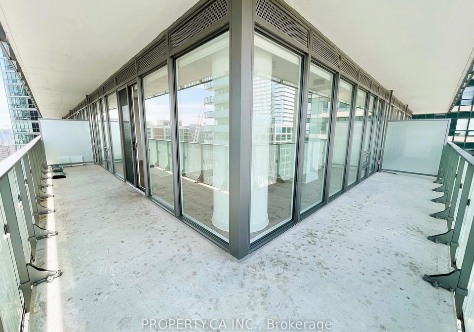 42-charles-street-e-toronto-ontario-c12103639