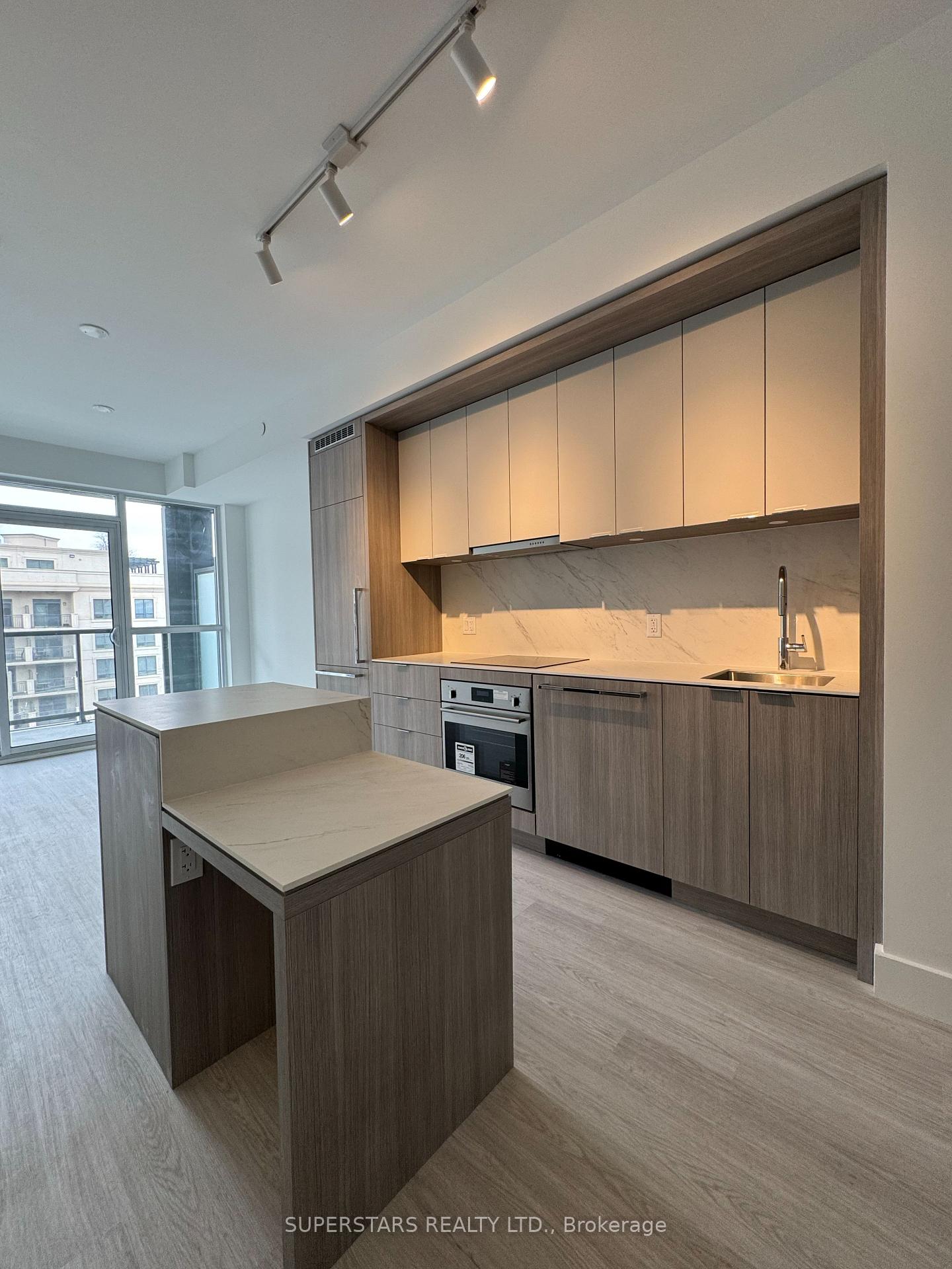 6-greenbriar-road-north-york-ontario-c12103807