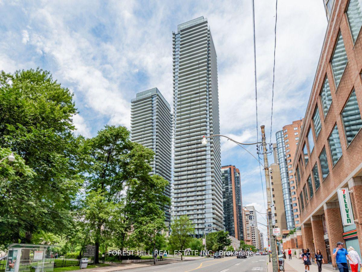 1080-bay-street-toronto-ontario-c12104305