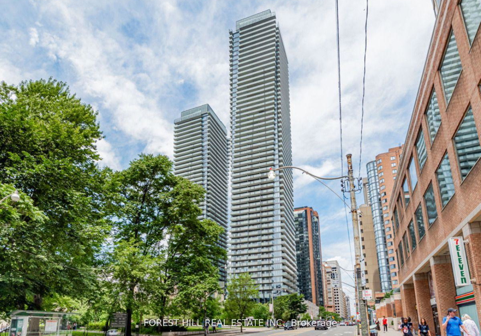 1080-bay-street-toronto-ontario-c12104305