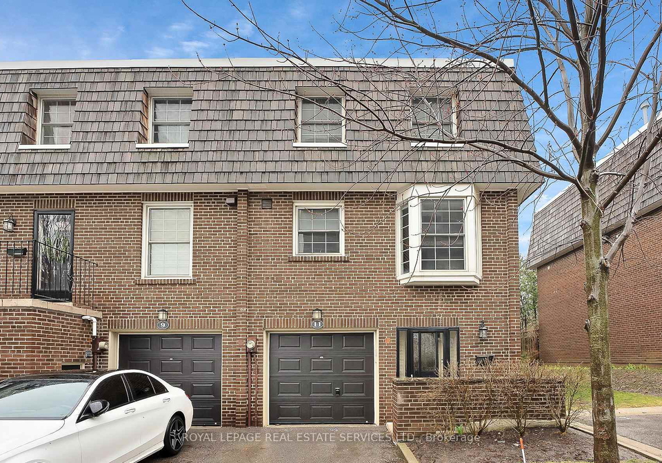 11-stonedale-placeway-north-york-ontario-c12105477