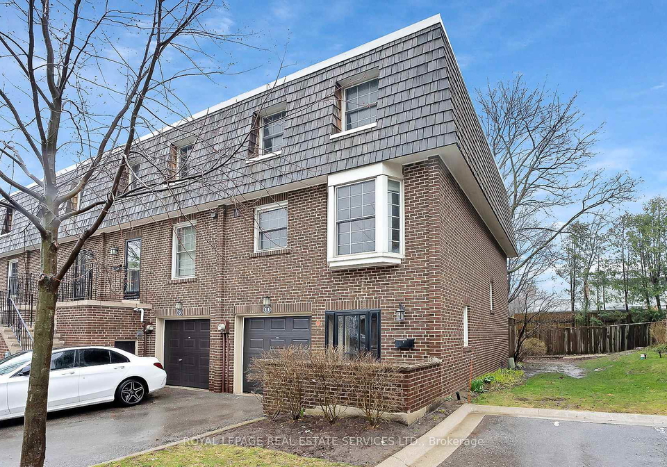 11-stonedale-placeway-north-york-ontario-c12105477