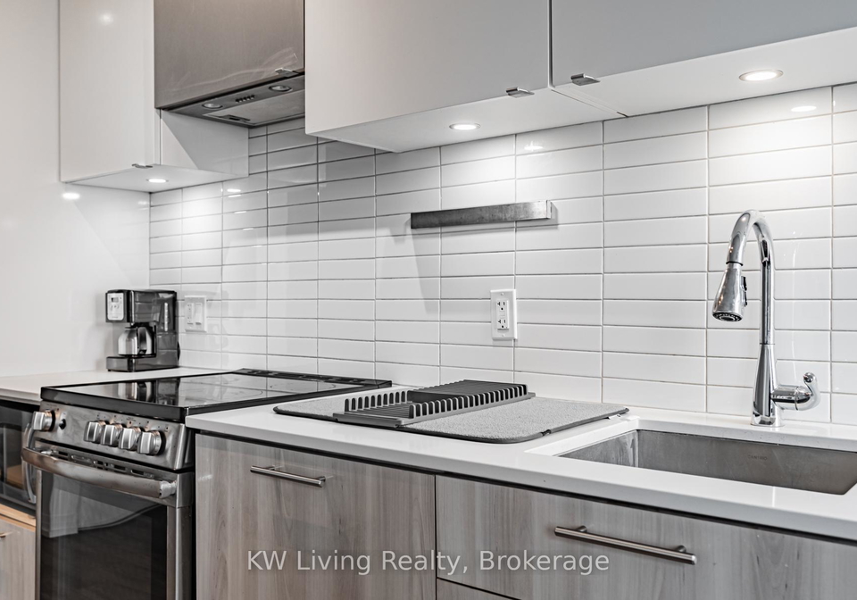 251-jarvis-street-toronto-ontario-c12105594