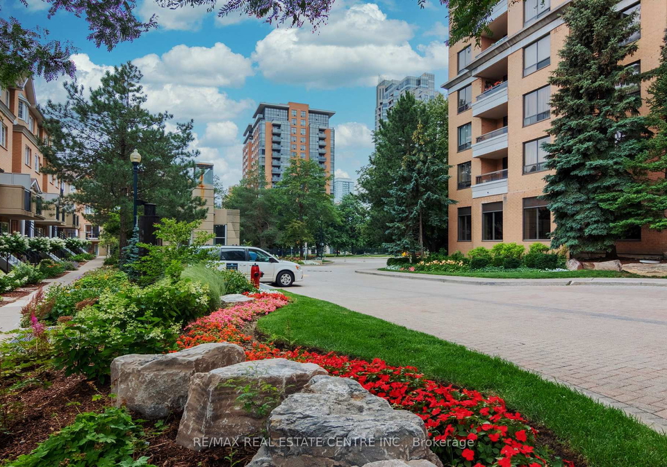 18-sommerset-way-north-york-ontario-c12109117
