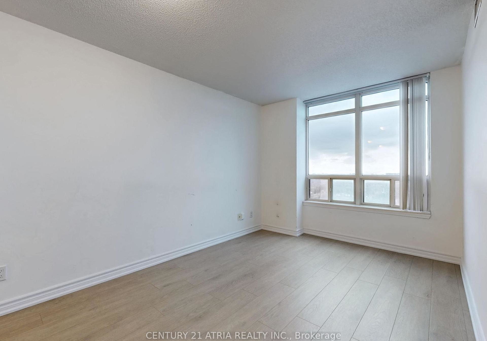 8-hillcrest-avenue-north-york-ontario-c12109744