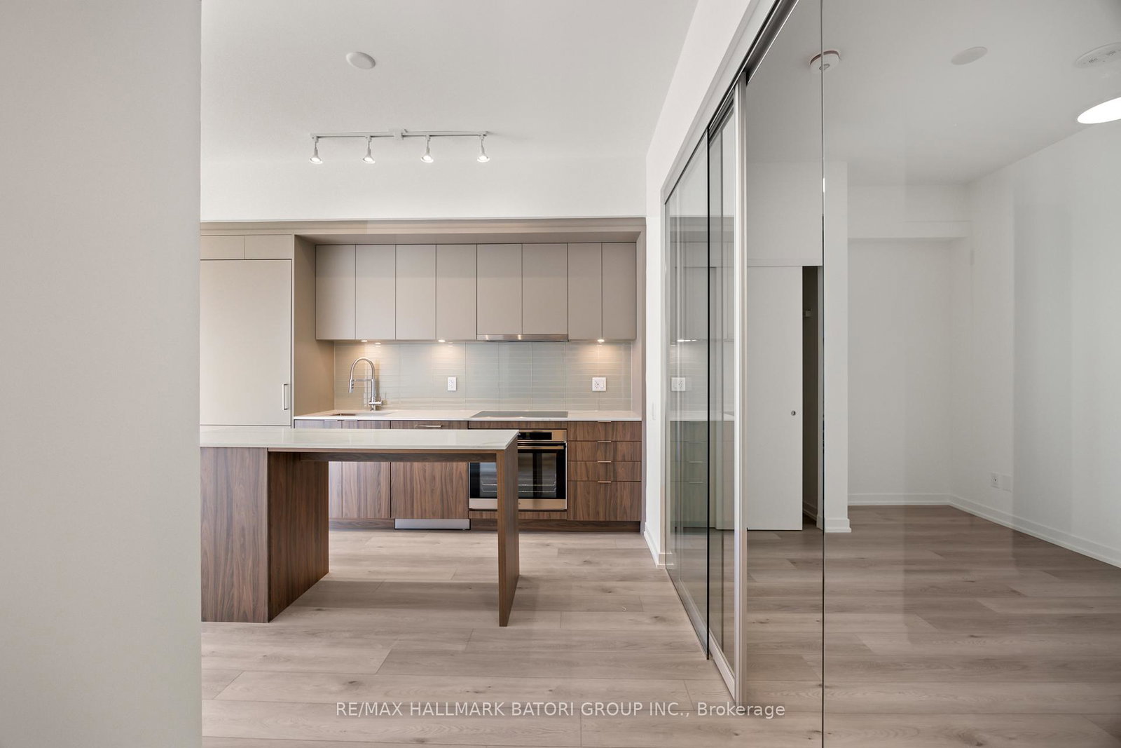 863-st-clair-avenue-w-toronto-ontario-c12110277