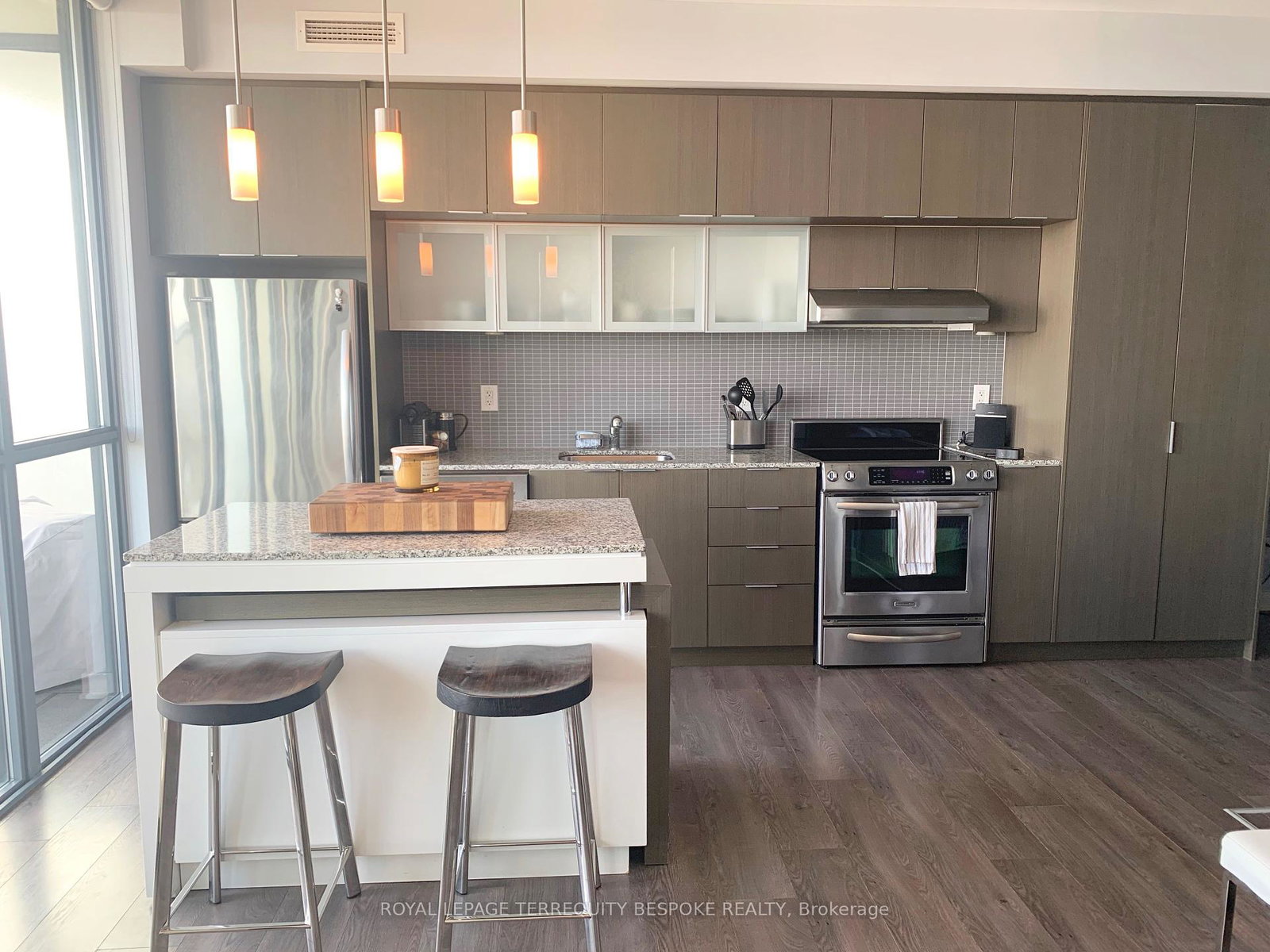 110-charles-street-toronto-ontario-c12110809