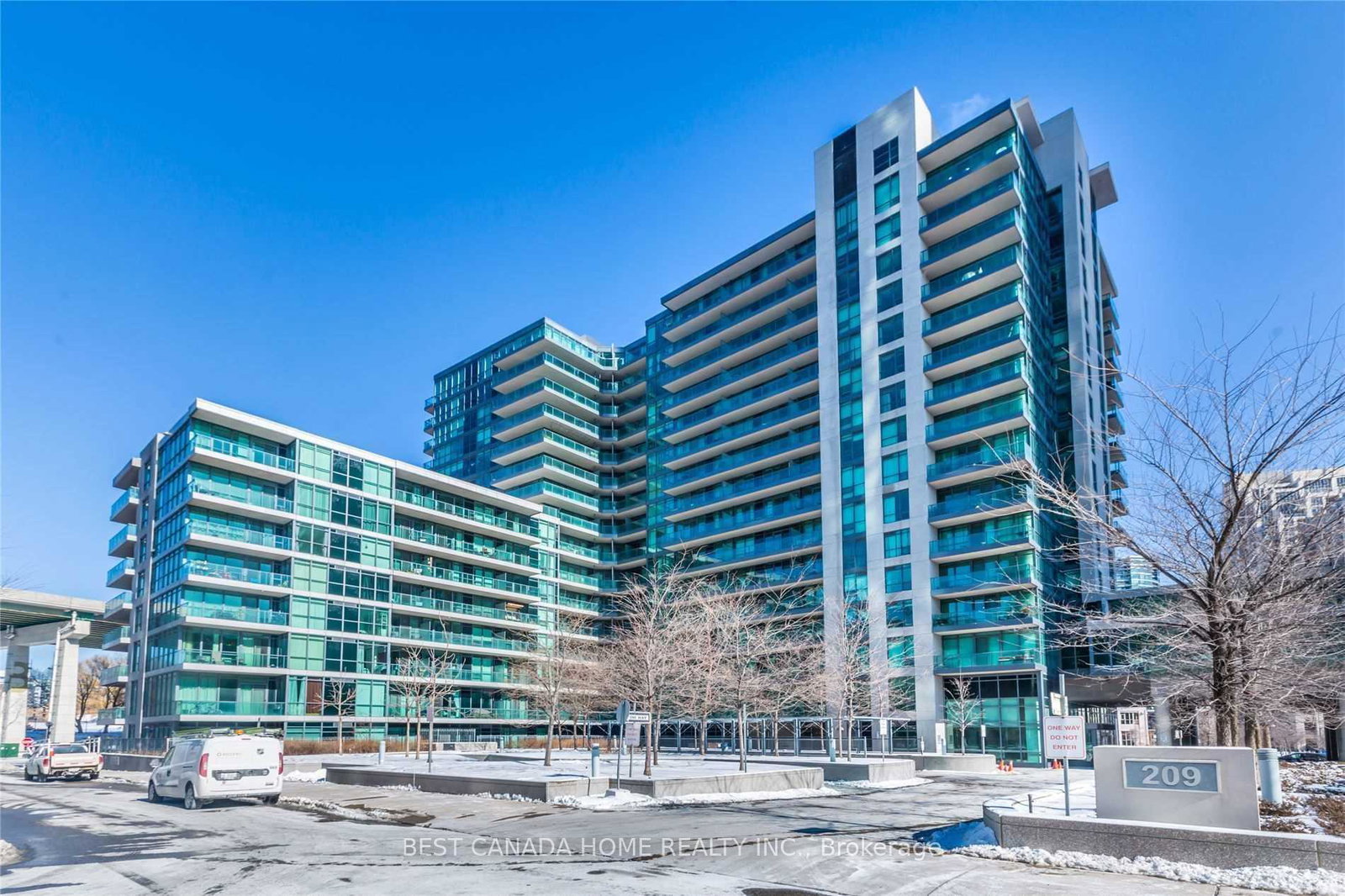 209-fort-york-boulevard-toronto-ontario-c12117555