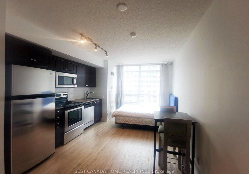 209-fort-york-boulevard-toronto-ontario-c12117555