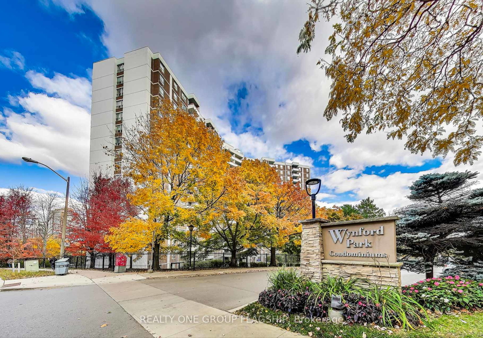 10-edgecliff-golfway-east-york-ontario-c12117623