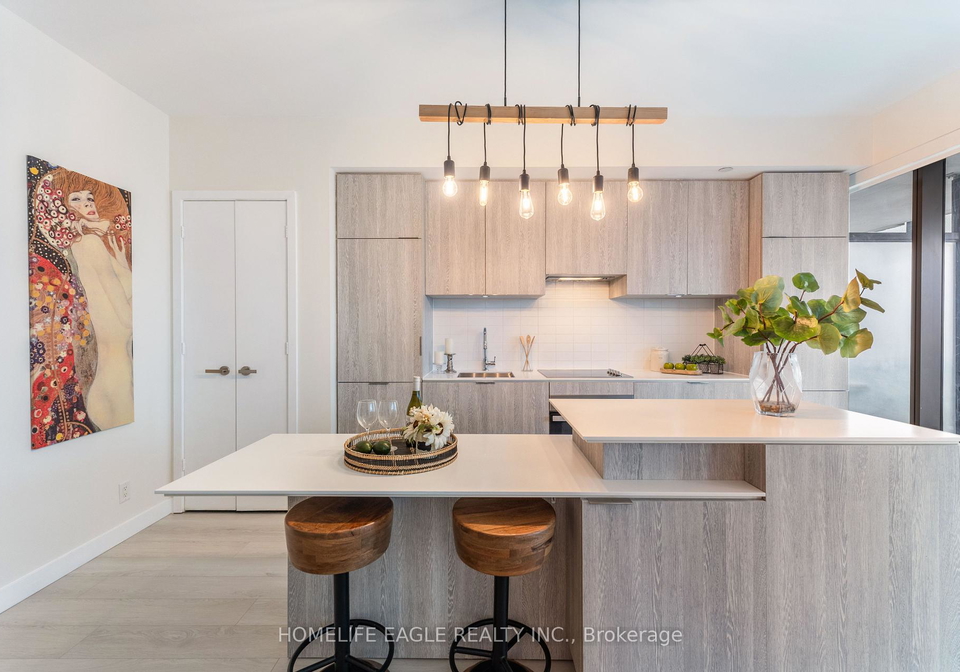 5-st-joseph-street-toronto-ontario-c12117735
