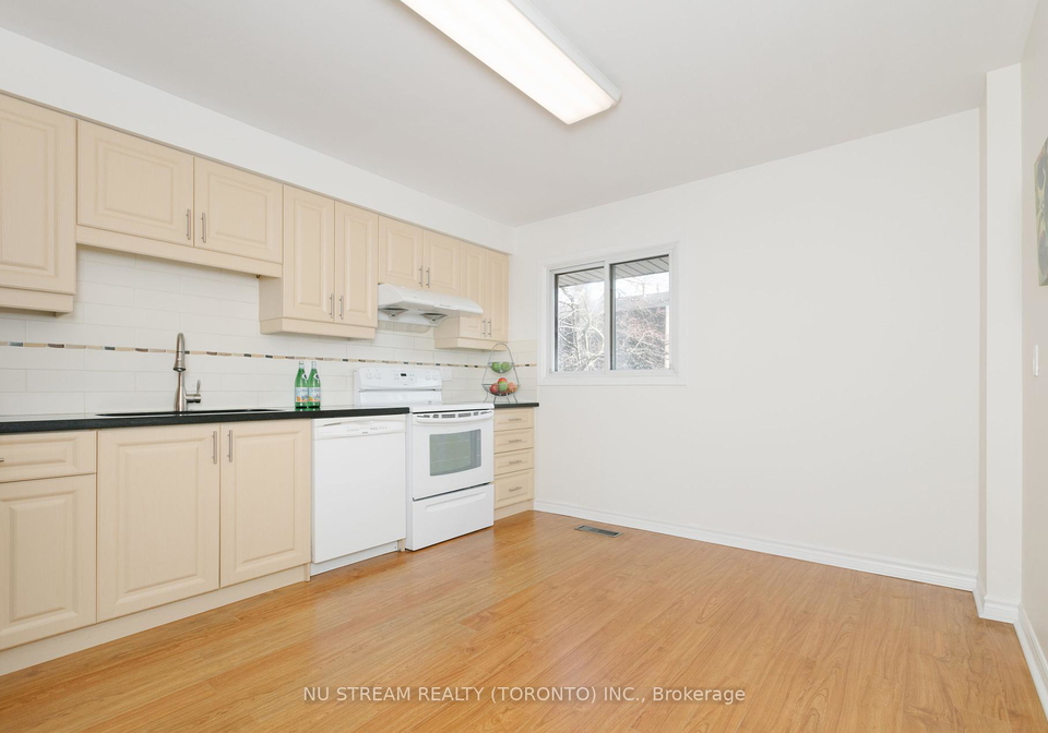 57-gypsy-roseway-north-york-ontario-c12122238