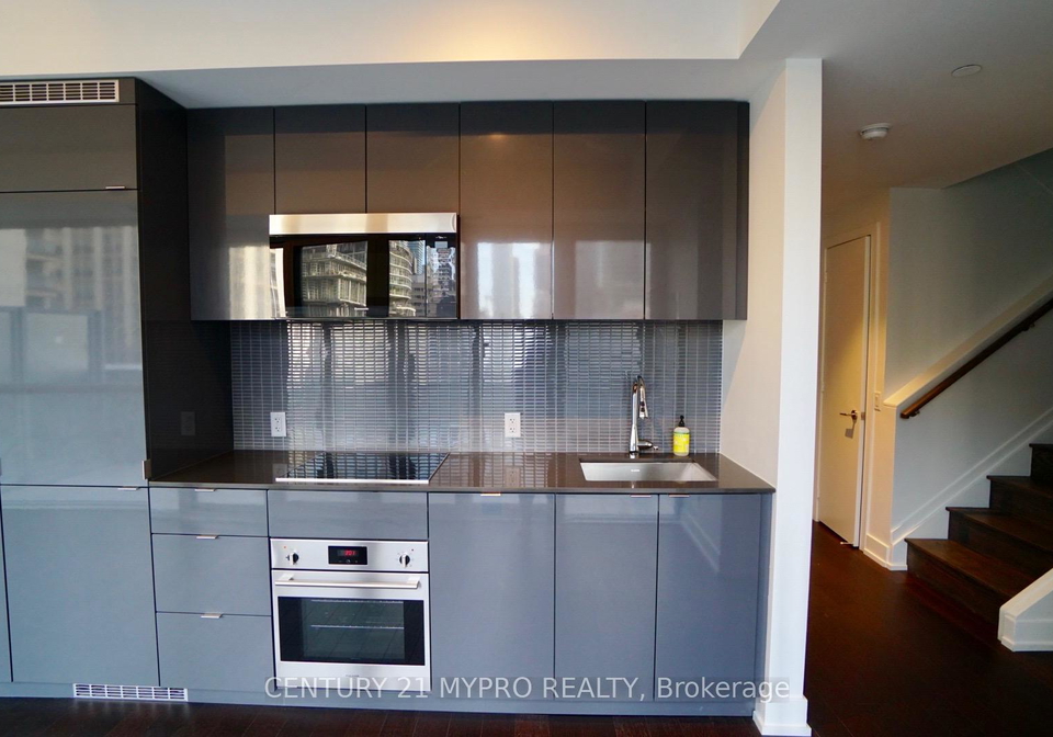 7-grenville-street-toronto-ontario-c12124144