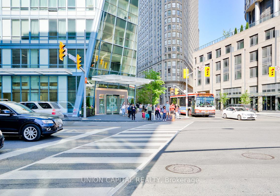 8-the-esplanade-street-toronto-ontario-c12125044