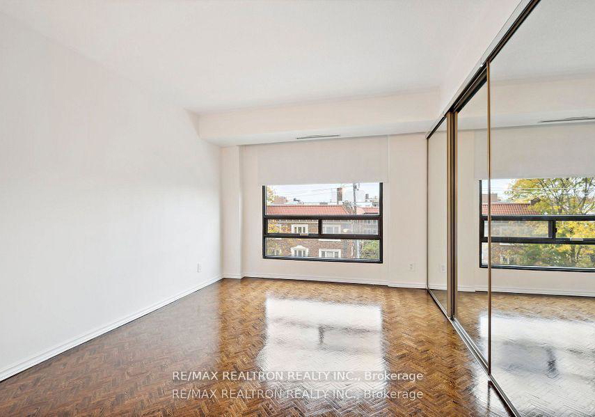 449-walmer-road-toronto-ontario-c12125125