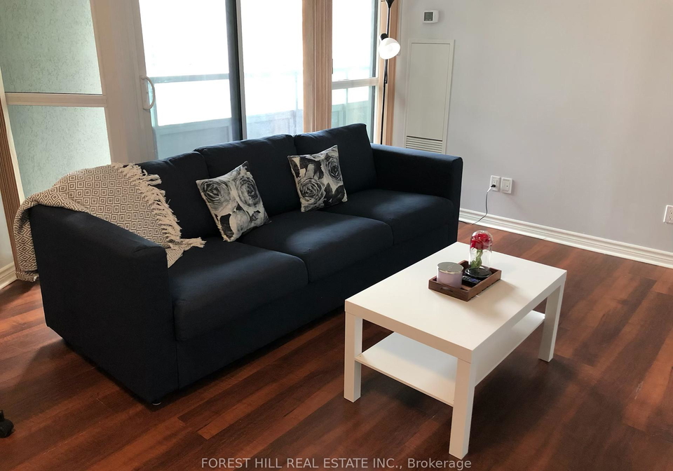 19-grand-trunk-crescent-toronto-ontario-c12125307