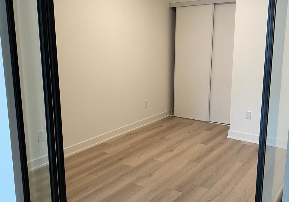 5-lakeview-avenue-toronto-ontario-c12125561